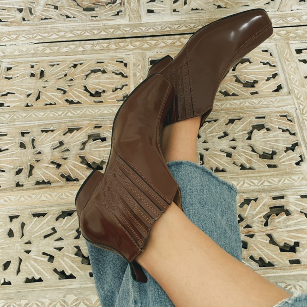 Gloria Chelsea Boot